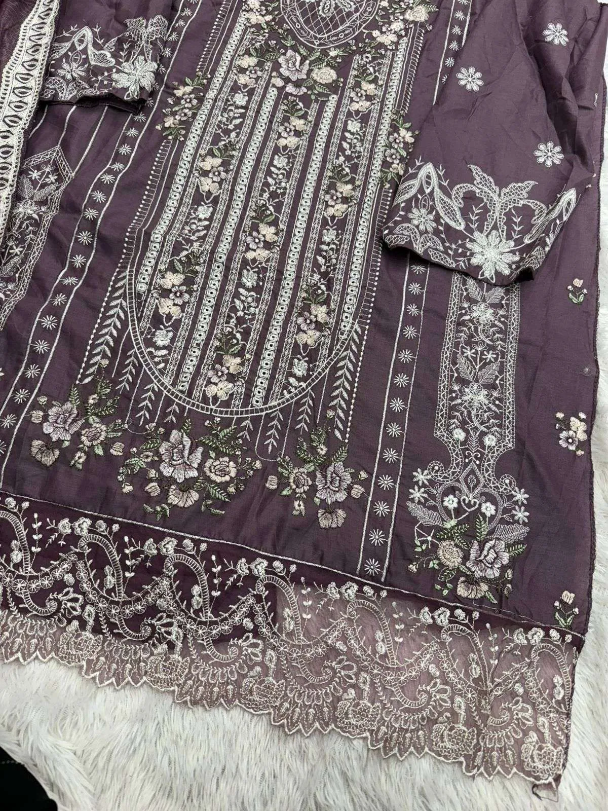 Mehboob Tex Design No – 1772