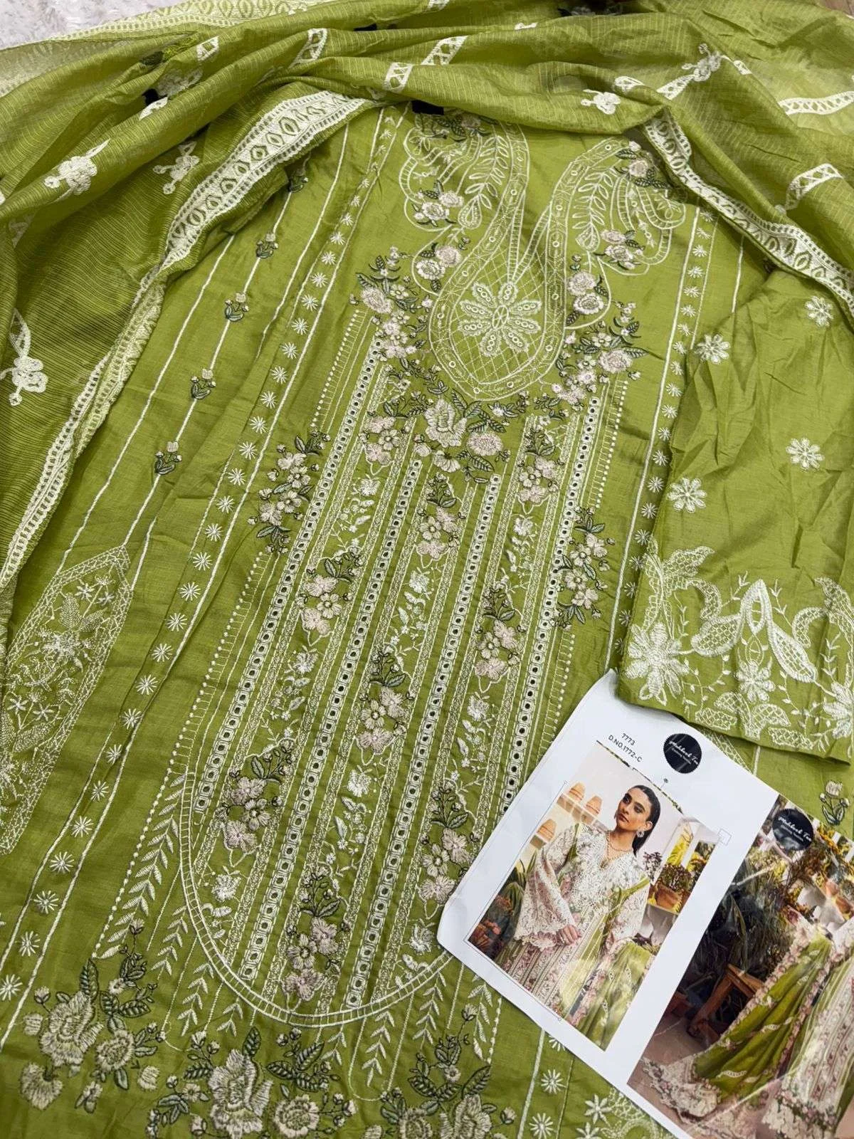 Mehboob Tex Design No – 1772