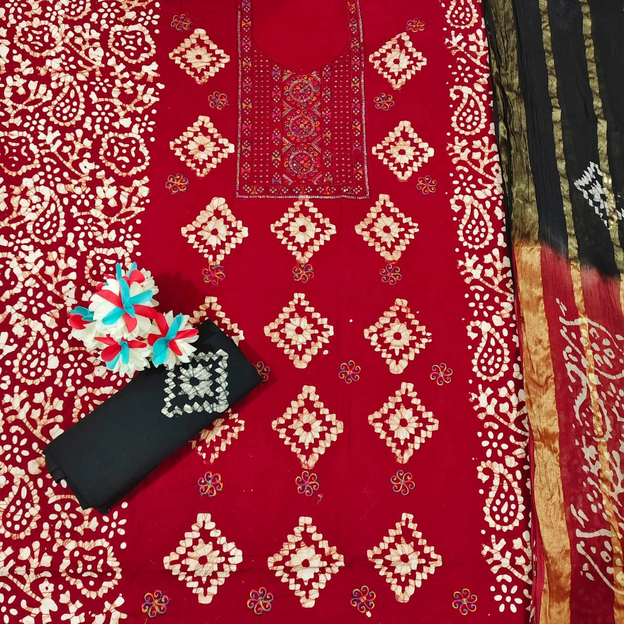 Nemi Wax Batik With Sequence Work - Image 3