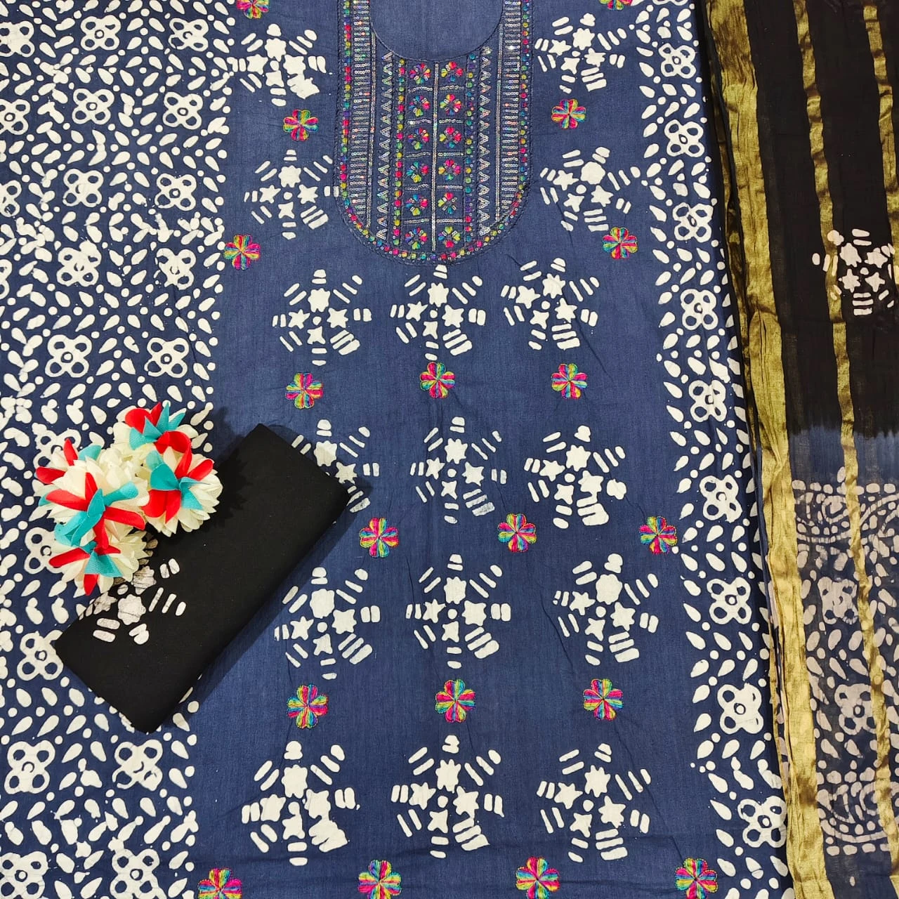 Nemi Wax Batik With Sequence Work - Image 5