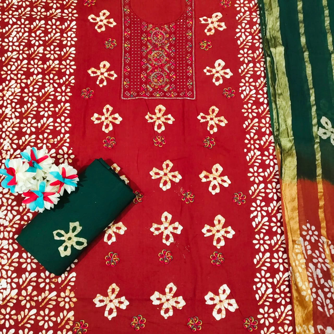 Nemi Wax Batik With Sequence Work - Image 9