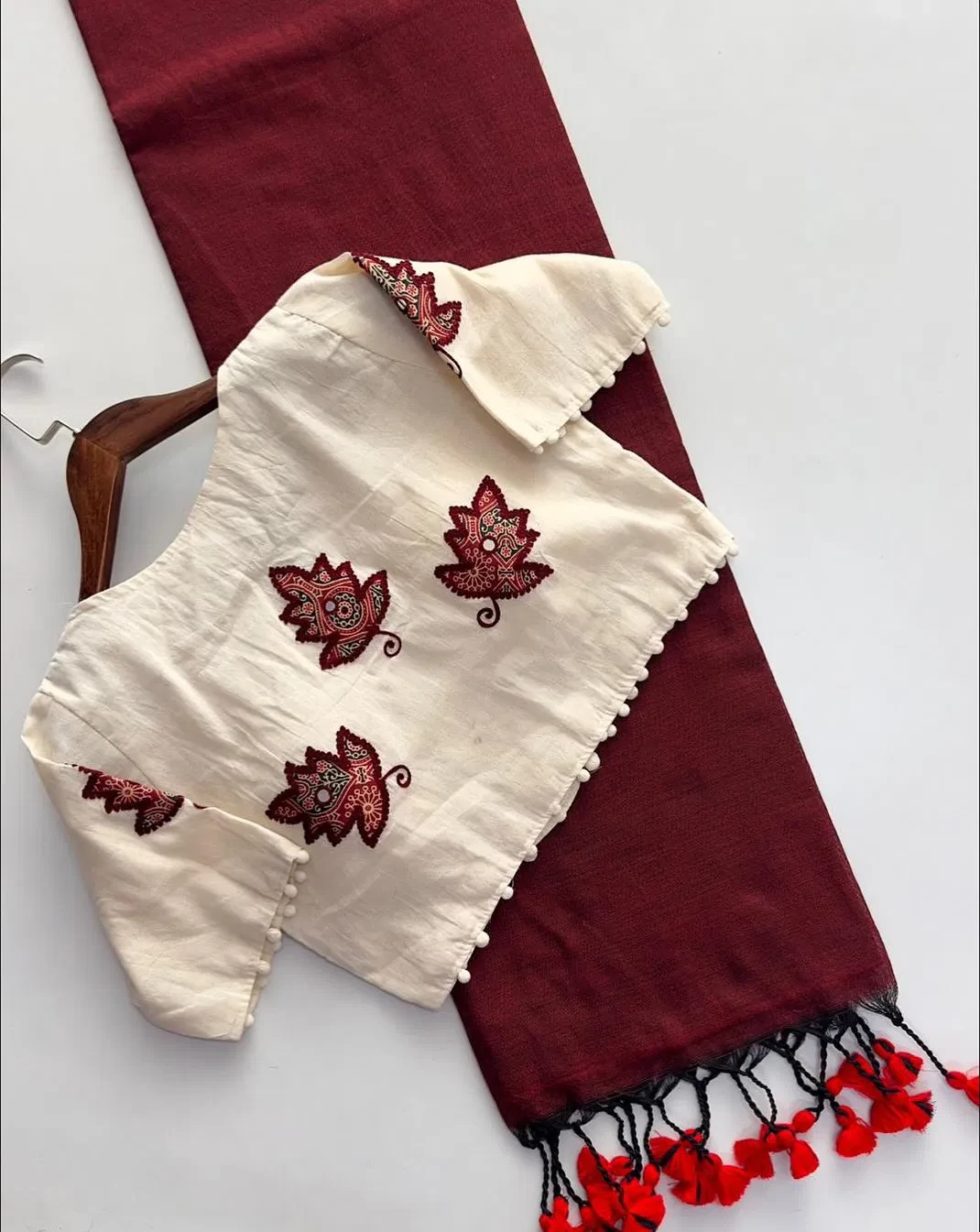 Khadi Vol 10 Hk 6 Cotton Saree with Aplic Work Blouse Collection - Image 11